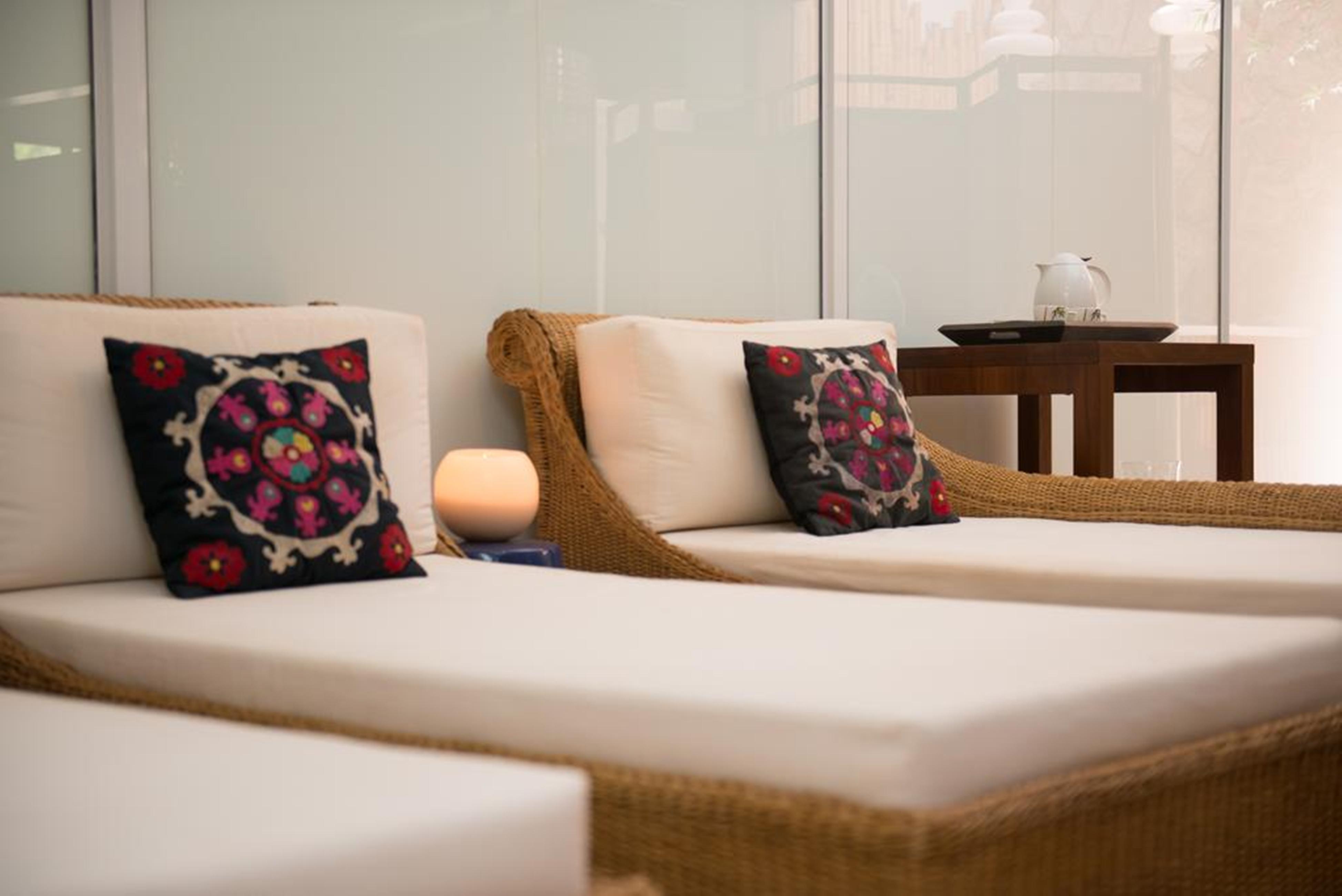 Blue Tree Thermas De Lins Resort Luaran gambar A chaise longue