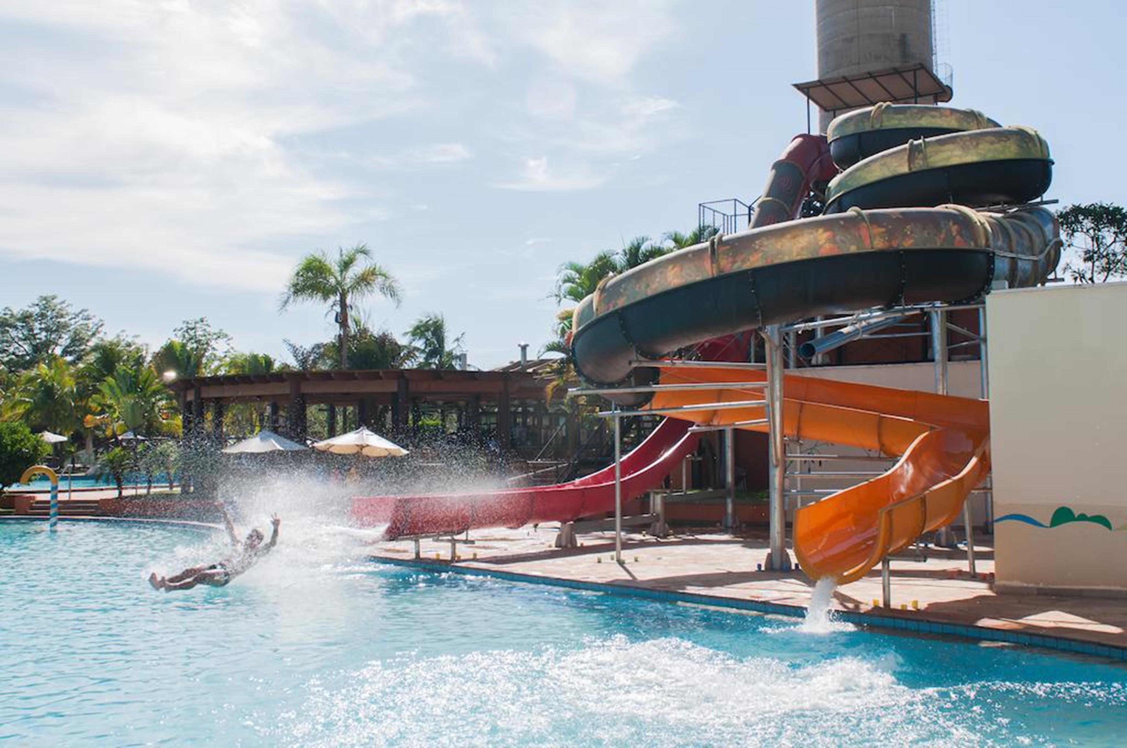 Blue Tree Thermas De Lins Resort Luaran gambar Splash Jungle Water Park