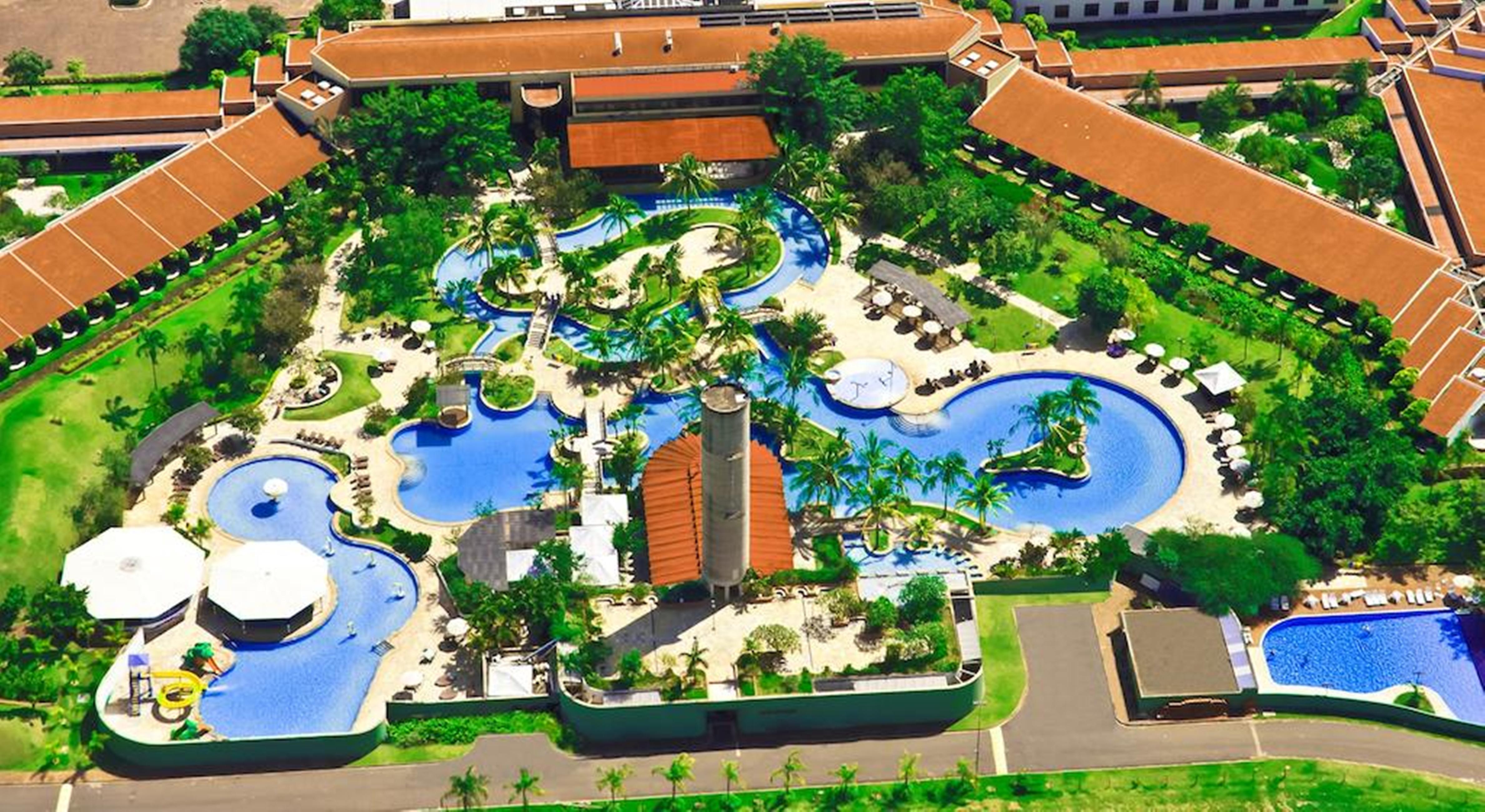 Blue Tree Thermas De Lins Resort Luaran gambar Aerial view of the resort