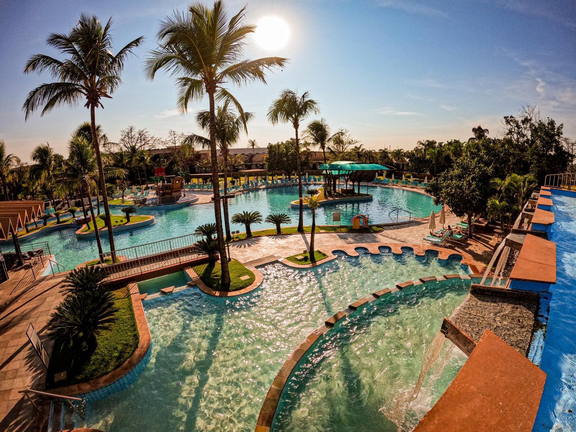 Blue Tree Thermas De Lins Resort Luaran gambar The water park at the Royal Paradise Hotel and Spa